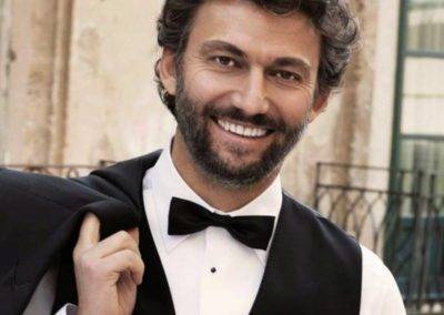 Jonas Kaufmann. Proyección de“My Italy” en pantalla gigante en el centro de Granada