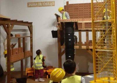 Fin de semana: ‘En construcción’, cuentacuentos, talleres y una nueva exposición, en el Centro Cultural CajaGranada