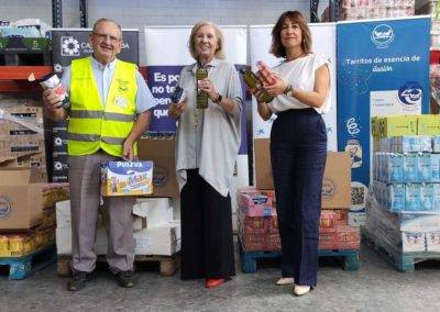 CajaGranada Fundación y CaixaBank hacen entregan al Banco de Alimentos de Granada de más de 5.500 Kg de comida para los más necesitados
