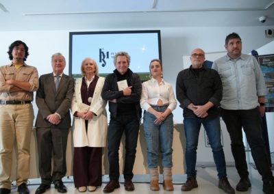 La Fundación Miguel Ríos y la Fundación Antonio Gala firman un convenio de colaboración en el Centro Cultural CajaGranada para impulsar la unión entre música y poesía