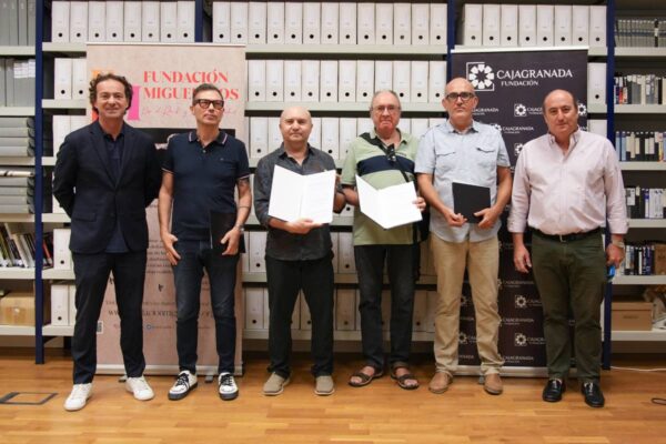 El Archivo de la Fundación Miguel Ríos avanza hacia un gran centro documental de la música granadina desde el Centro Cultural CajaGranada