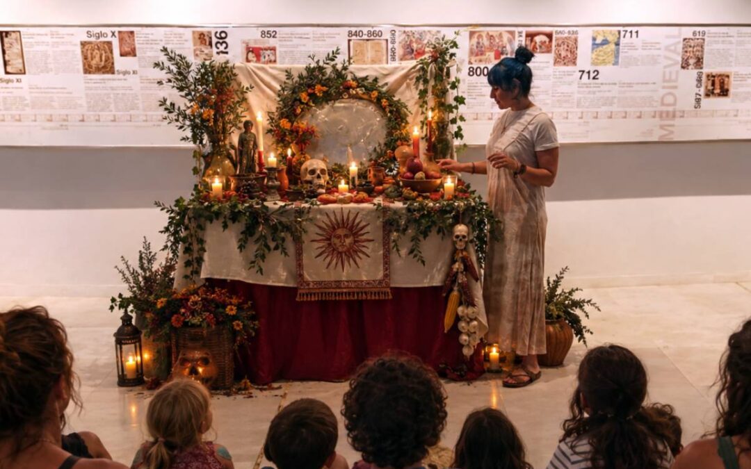 Actividad en el Museo Memoria de Andalucía donde una mediadora habla a un grupo de visitantes